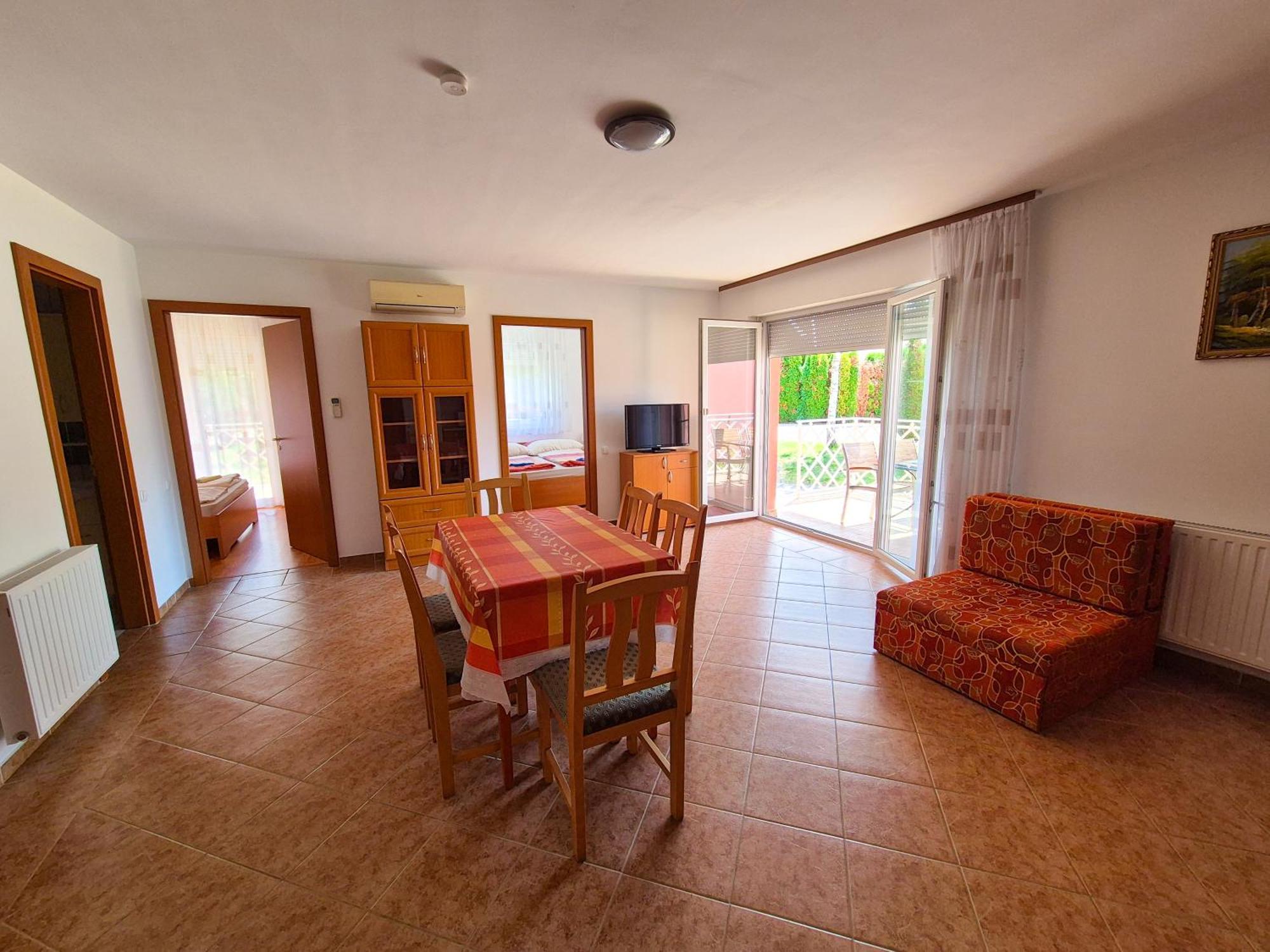 Ildiko Apartmanhaz Zamárdi Exterior foto